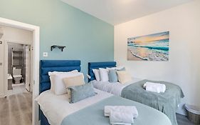 Rose Suite Camden Town 3 Bedroom Sleeps 11